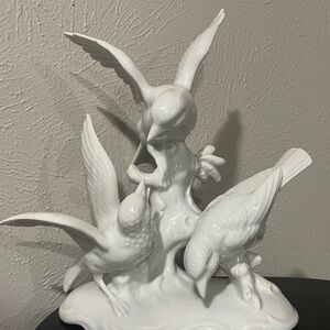 Elegant White Bird Figurine, vintage porcelain made in West Germany